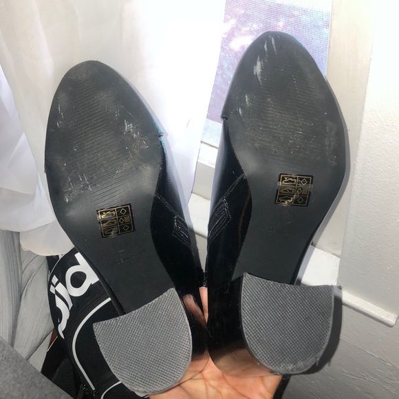 3 for $25‼️Vinyl type booties - Picture 3 of 6